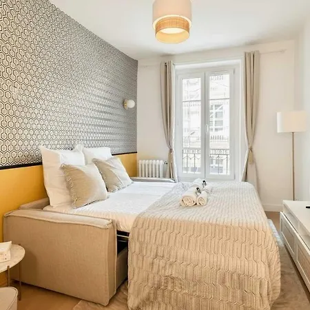 Opera Apartment